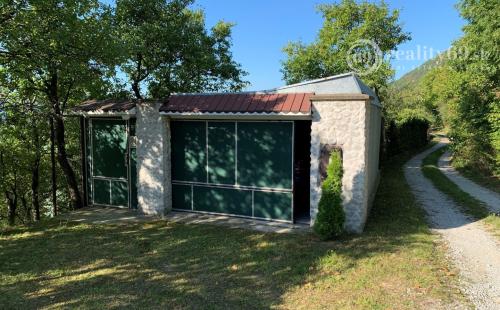 REZERVOVANÉ - JABLONOV NAD TURŇOU - MUROVANÁ CHATA VÝBORNÝ STAV.