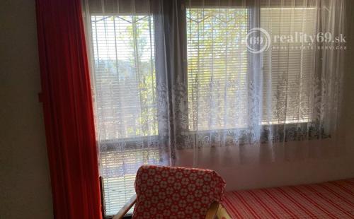 REZERVOVANÉ - JABLONOV NAD TURŇOU - MUROVANÁ CHATA VÝBORNÝ STAV.