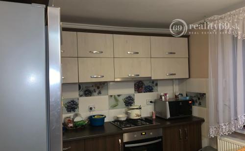 REZERVOVANÉ - MAĎARSKO - PERKUPA VEĽKÝ 3 IZBOVÝ ZREKONŠTRUOVANÝ V KRÁSNEJ LOKALITE