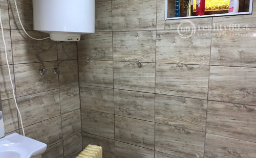 MAĎARSKO - SZENDRŐ 3 IZBOVÝ ZREKONŠTRUAVANÝ RODINNÝ DOM