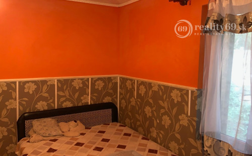 MAĎARSKO - SZENDRŐ 3 IZBOVÝ ZREKONŠTRUAVANÝ RODINNÝ DOM