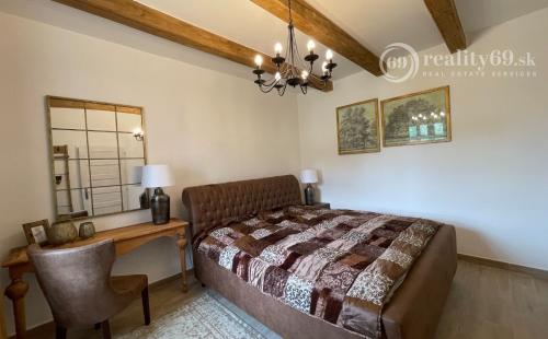 MAĎARSKO - ABAUJVAR 3 IZBOVÝ ZREKONŠTRUOVANÝ RODINNÝ DOM.