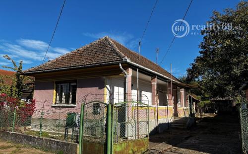 MAĎARSKO - ABAÚJVÁR VIDIECKY DOM A LETNÁ KUCHYŇA, POZEMOK 600 M2.