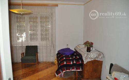 MAĎARSKO - ENCS SUPER DVOJGENERAČNÝ DOM  S ROZLOHOU 120 M2 + 120 M2