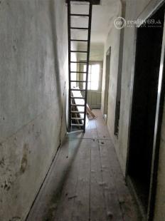 SMOLNÍK - MEŠTIANSKY DOM S OBCHODNÝM PRIESTOROM V CENTRE MESTA.