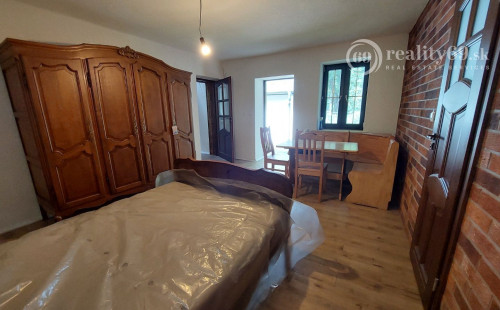 REZERVOVANÉ - MAĎARSKO - KISHUTA RODINNÝ DOM 240 M2 + HOSŤOVSKÝ DOM 40 M2 IBA 45 km OD KOŠÍC