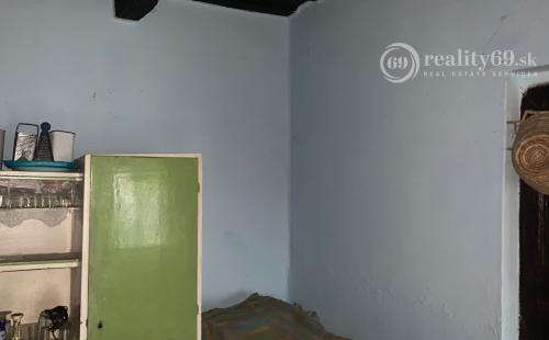 MAĎARSKO -TRIZS - 4 IZBOVÝ VÍKENDOVÝ DOM V PEKNEJ LOKALITE