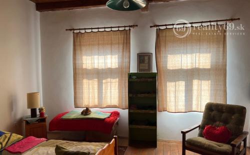 REZERVOVANÉ - MAĎARSKO - VAGASHUTA - ZARIADENÁ 3 IZBOVÁ CHALUPA PO REKONŠTRUKCII, V TICHOM PROSTREDÍ.