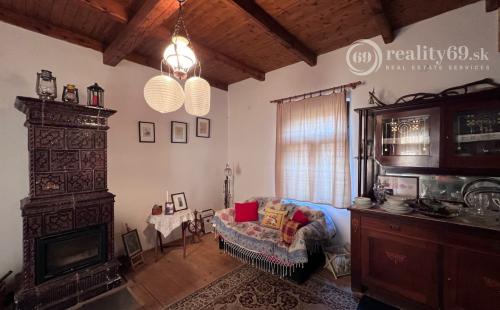 REZERVOVANÉ - MAĎARSKO - VAGASHUTA - ZARIADENÁ 3 IZBOVÁ CHALUPA PO REKONŠTRUKCII, V TICHOM PROSTREDÍ.