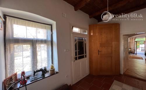 REZERVOVANÉ - MAĎARSKO - VAGASHUTA - ZARIADENÁ 3 IZBOVÁ CHALUPA PO REKONŠTRUKCII, V TICHOM PROSTREDÍ.