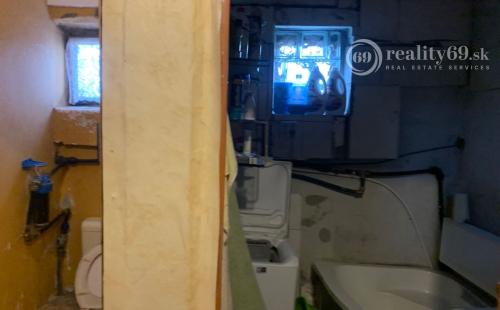 MAĎARSKO - SZUHOGY 3 IZBOVÝ ZATEPLENÝ RODINNÝ DOM