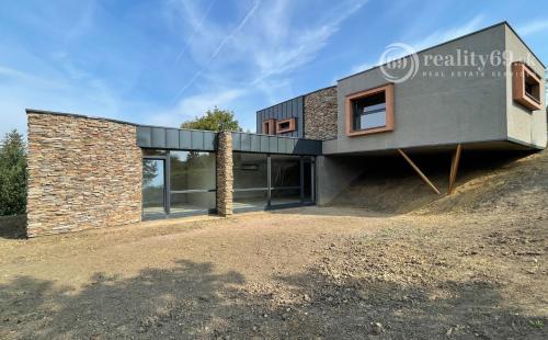 MALÁ IDA - TOP LOKALITA - 4 IZBOVÁ NOVOSTAVBA V STAVE HOLODOM.