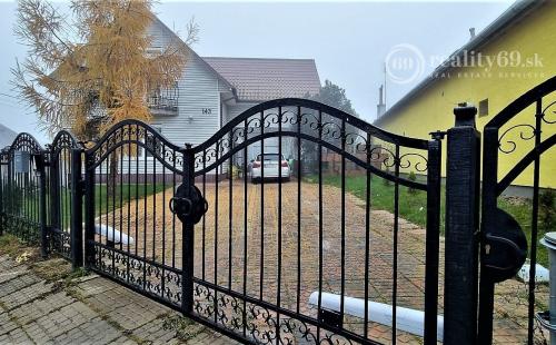 GEČA - ÚTULNÝ RODINNÝ DOM V BLÍZKOSTI KOŠÍC