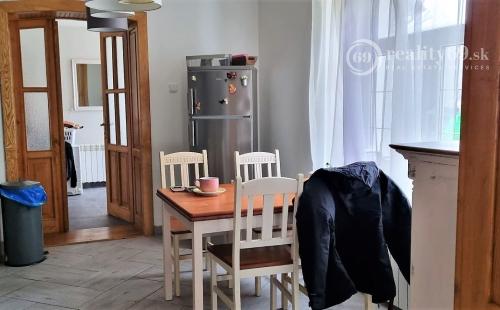 GEČA - ÚTULNÝ RODINNÝ DOM V BLÍZKOSTI KOŠÍC