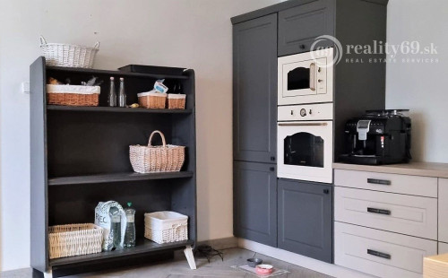 GEČA - ÚTULNÝ RODINNÝ DOM V BLÍZKOSTI KOŠÍC