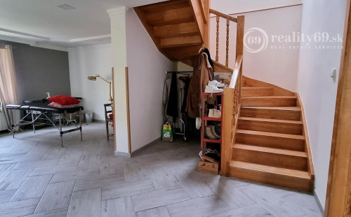 GEČA - ÚTULNÝ RODINNÝ DOM V BLÍZKOSTI KOŠÍC