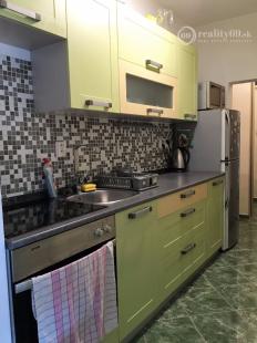 JUH - JUŽNÁ TRIEDA PEKNÝ 2 IZBOVÝ KOMPLETNE ZARIADENÝ BYT.