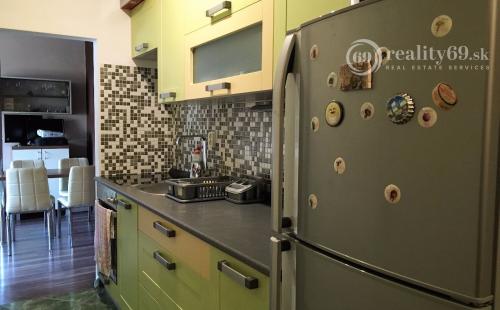 JUH - JUŽNÁ TRIEDA PEKNÝ 2 IZBOVÝ KOMPLETNE ZARIADENÝ BYT.