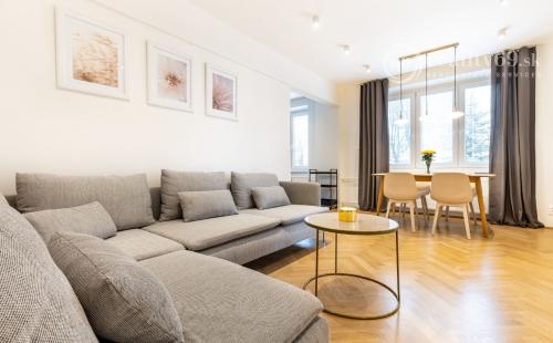 SEVER - TOLSTÉHO 3 IZBOVÝ LUXUSNÝ BYT PO KOMPLETNEJ REKONŠTRUKCII.