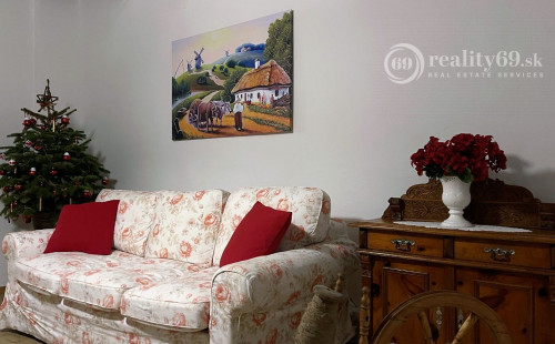 MAĎARSKO - GALVÁCS PEKNÁ 3 IZBOVÁ CHALUPA PO REKONŠTRUKCII, KRÁSNA PRÍRODA.