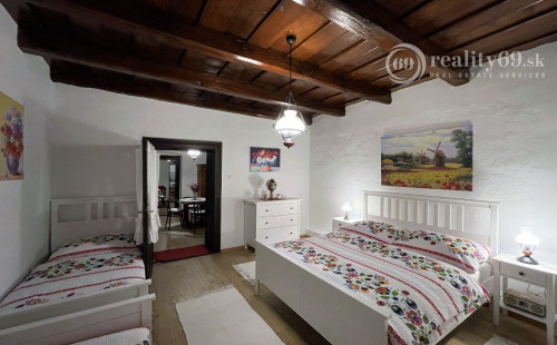 MAĎARSKO - GALVÁCS PEKNÁ 3 IZBOVÁ CHALUPA PO REKONŠTRUKCII, KRÁSNA PRÍRODA.