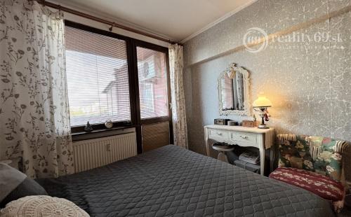 TERASA - KEŽMARSKÁ PRAŽSKÝ 3 IZBOVÝ BYT 68 M2, PO VKUSNEJ REKONŠTRUKCII, VÝBORNÁ LOKALITA.