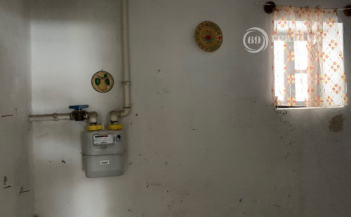 MAĎARSKO - SZENDRŐ - 2 IZBOVÝ ČIASTOČNE ZREKONŠTRUOVANÝ RODINNÝ DOM