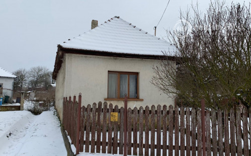 MAĎARSKO - SZALONNA 2 IZBOVÝ SEDLIACKY DOM S GARÁŽOU