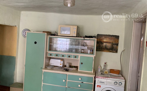 MAĎARSKO - SZALONNA 2 IZBOVÝ SEDLIACKY DOM S GARÁŽOU