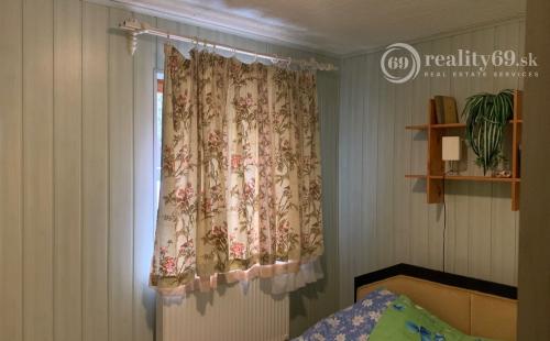 MAĎARSKO - NAGYHUTA LUXUSNÝ 4 IZBOVÝ RD S GARÁŽOU S OBYTNÝM PODKROVÍM