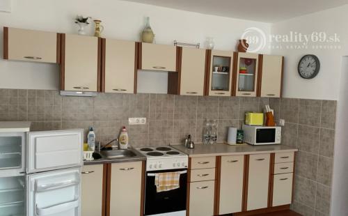 MAĎARSKO - MESZES PENZIÓN BLÍZKO JAZERA, VÝBORNÁ INVESTÍCIA.