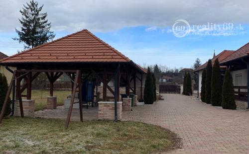 MAĎARSKO - MESZES PENZIÓN BLÍZKO JAZERA, VÝBORNÁ INVESTÍCIA.