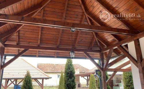 MAĎARSKO - MESZES PENZIÓN BLÍZKO JAZERA, VÝBORNÁ INVESTÍCIA.