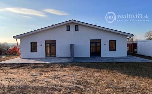 BELŽA - KVALITNÁ DOKONČENÁ NOVOSTAVBA 4 IZBOVÉHO RD.