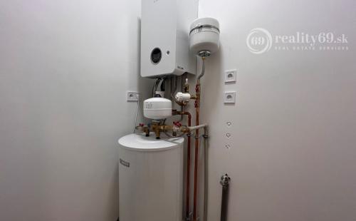 BELŽA - KVALITNÁ DOKONČENÁ NOVOSTAVBA 4 IZBOVÉHO RD.