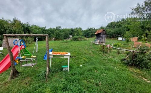 MAĎARSKO - VILYVITANY 3 IZBOVÝ RODINNÝ DOM NA SAMOTE