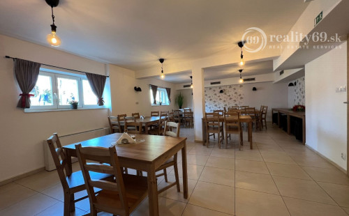 CENTRUM MESTA - ODSTÚPENIE ZABEHNUTEJ FUNGUJÚCEJ REŠTAURÁCIE.