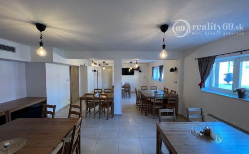 CENTRUM MESTA - ODSTÚPENIE ZABEHNUTEJ FUNGUJÚCEJ REŠTAURÁCIE.