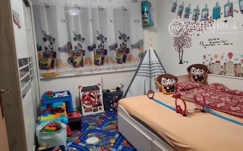 JAZERO - LADOŽSKÁ 3 IZBOVÝ BYT KOMPLETNEJ REKONŠTRUKCII 65M2.