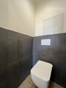 TERASA - BERNOLÁKOVÁ 3 IZBOVÝ ZREKONŠTRUOVANÝ BYT 3/8 POSCHODIE, 68M2 NOVÁ REKONŠTRUKCIA, LODŽIA