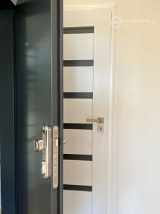 TERASA - BERNOLÁKOVÁ 3 IZBOVÝ ZREKONŠTRUOVANÝ BYT 3/8 POSCHODIE, 68M2 NOVÁ REKONŠTRUKCIA, LODŽIA