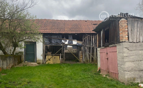 MAĎARSKO - FELSŐTELEKES 4 IZBOVÝ RODINNÝ DOM S GARÁŽOU A LETNOU KUCHYŇOU