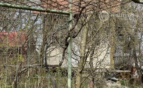 SEŇA - POSCHODOVÁ MUROVANÁ CHATA, POZEMOK 365 M2.