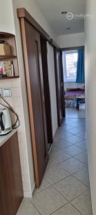 REZERVOVANÉ - JAZERO ČINGOVSKÁ - 3 IZBOVÝ ZREKONŠTRUOVANÝ BYT  68 M2 S VEĽKOU LODŽIOU