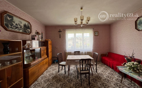 NIŽNÁ MYŠĽA - 4 IZBOVÝ RD V DOBROM STAVE, POZEMOK 538 M2.