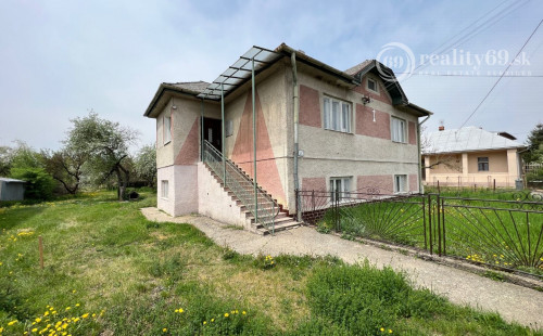 NIŽNÁ MYŠĽA - 4 IZBOVÝ RD V DOBROM STAVE, POZEMOK 538 M2.