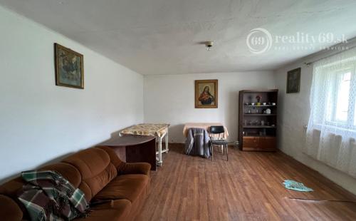 NIŽNÁ MYŠĽA - 4 IZBOVÝ RD V DOBROM STAVE, POZEMOK 538 M2.