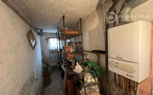 NIŽNÁ MYŠĽA - 4 IZBOVÝ RD V DOBROM STAVE, POZEMOK 538 M2.