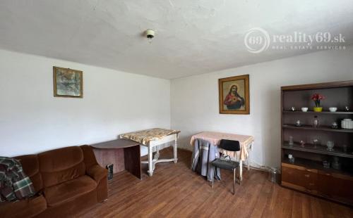 NIŽNÁ MYŠĽA - 4 IZBOVÝ RD V DOBROM STAVE, POZEMOK 538 M2.