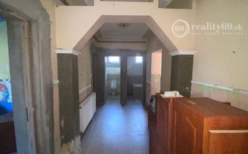 MAĎARSKO - SZENDRO - PEKNÝ 3 IZBOVÝ RODINNÝ DOM S TERASOU